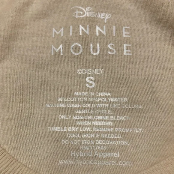NWT Disney Minnie Mouse Women’s Short Sleeve Brazilian Sand Graphic Tee S - Picture 3 of 9